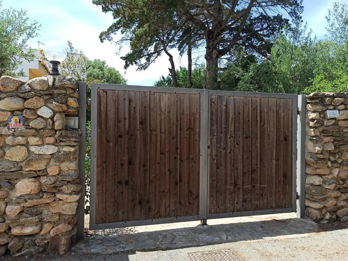 Casa Vacanze Due Passi Olbia 0*,
